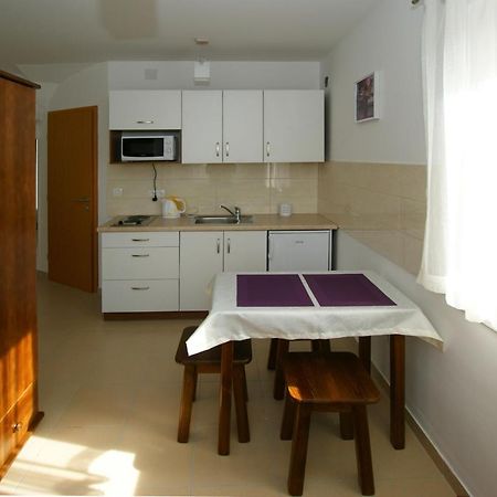 Villa Trio Srima Exteriér fotografie