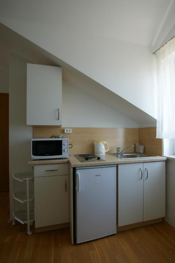 Villa Trio Srima Exteriér fotografie
