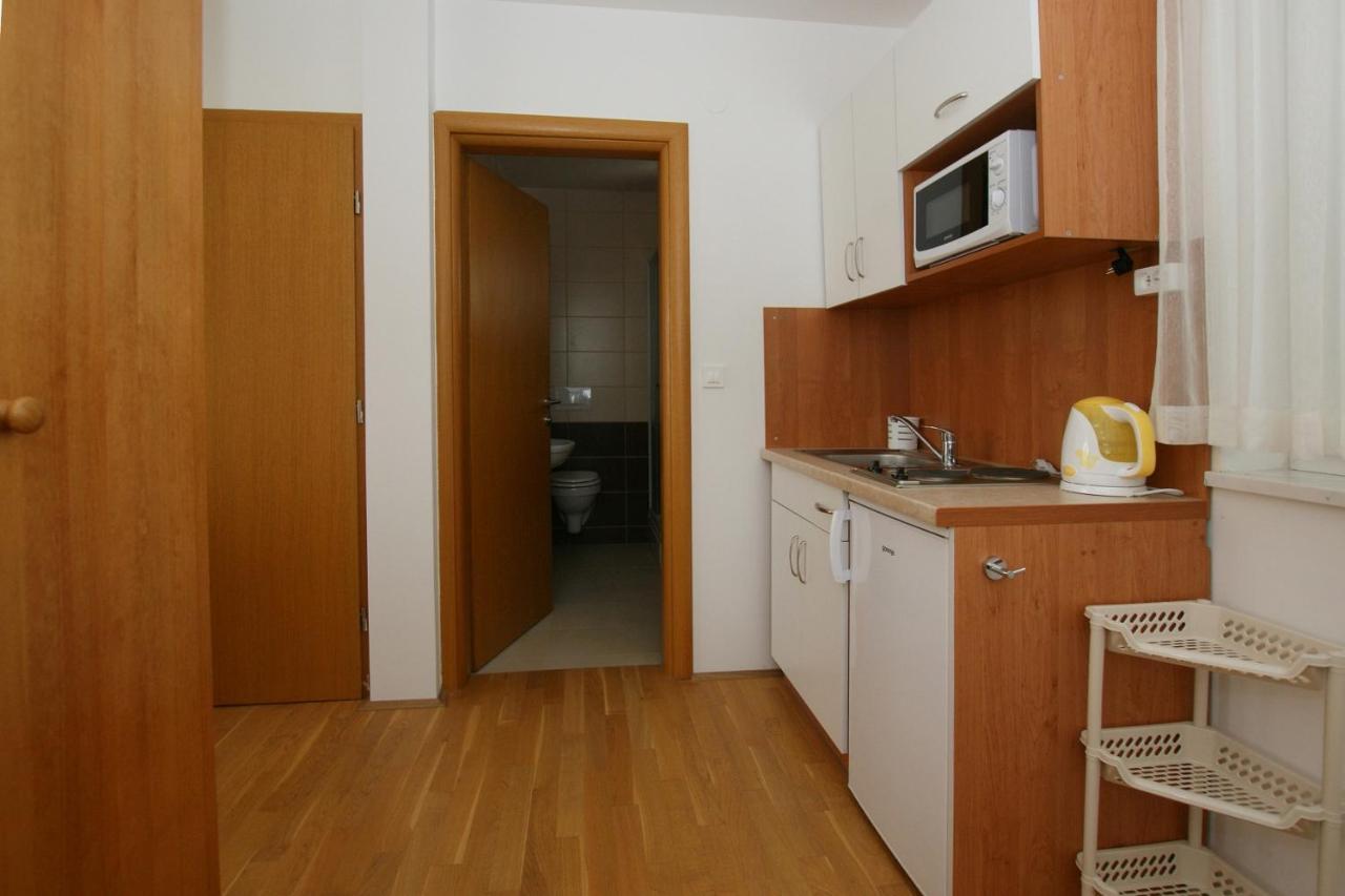 Villa Trio Srima Exteriér fotografie